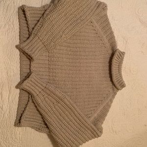 thick knit turtleneck !